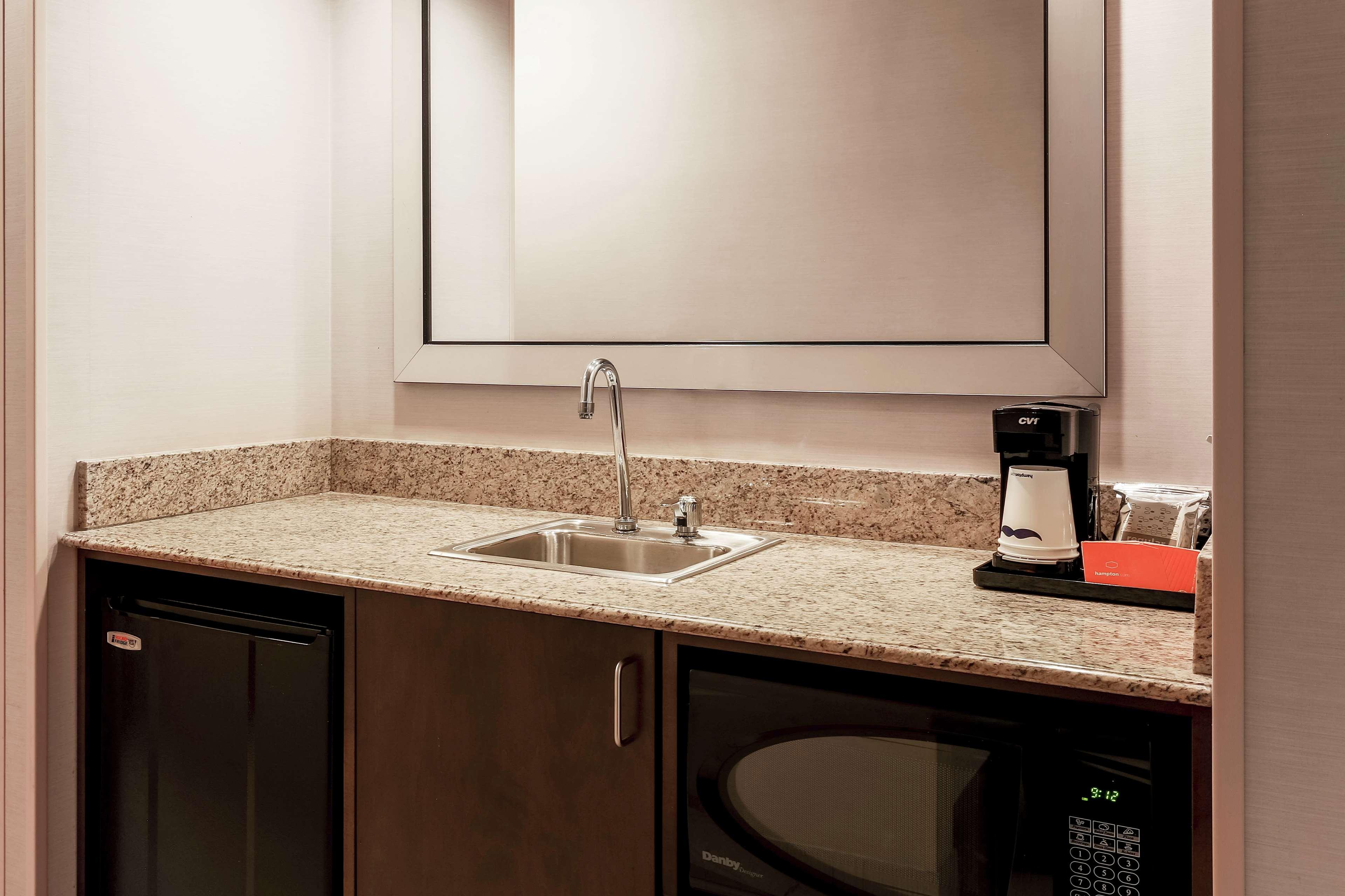 Hampton Inn Chicago-Midway Airport Bedford Park Bagian luar foto