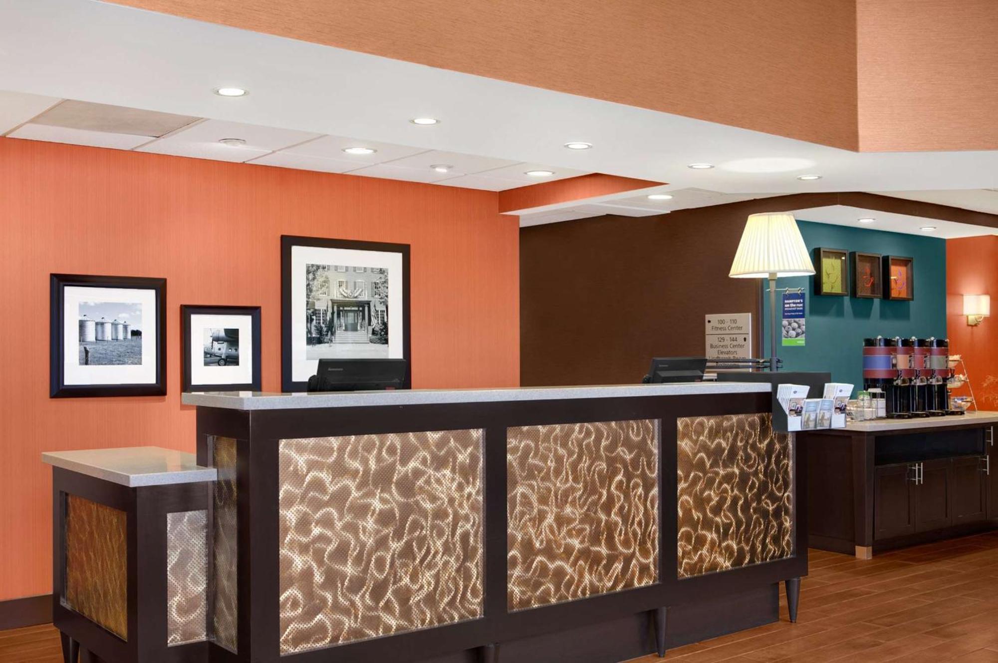 Hampton Inn Chicago-Midway Airport Bedford Park Bagian luar foto